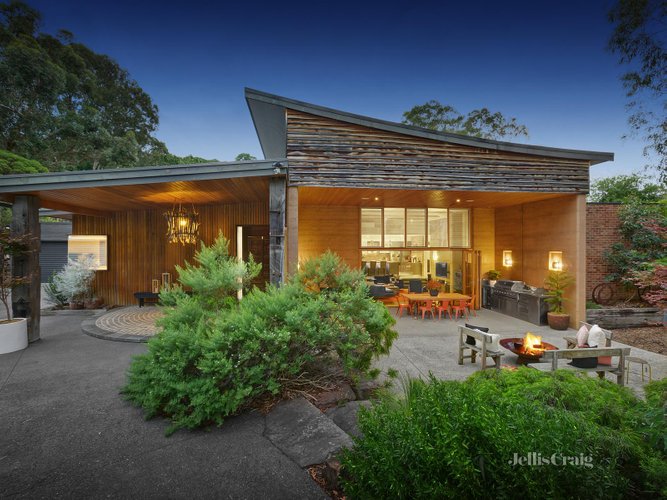 98-100 Brucedale Crescent Park Orchards 3114