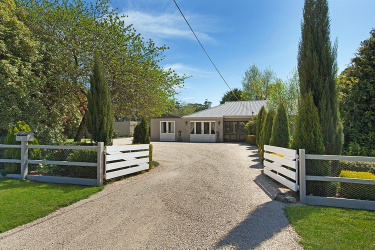 98 High Street Trentham 3458