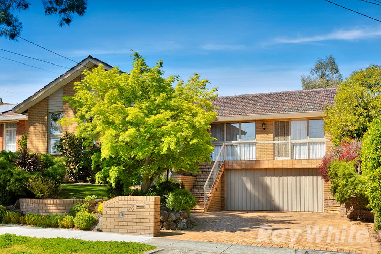 98 Hinkler Road East  Glen Waverley 3150