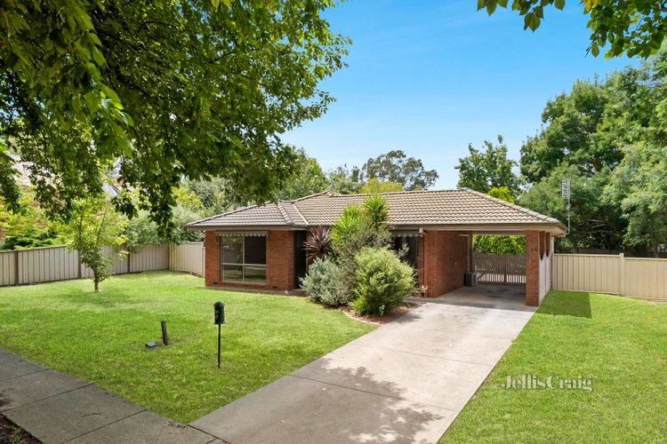 99 Main Road Campbells Creek 3451