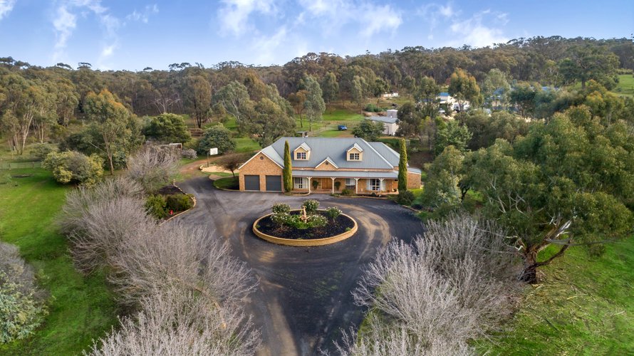 99 Odgers Road Barkers Creek 3451