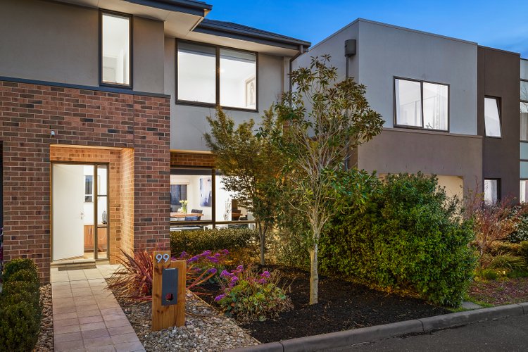 99 Waverley Park Drive Mulgrave 3170