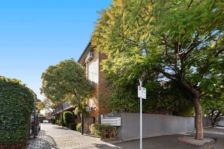 9/91 Ormond Road Elwood 3184