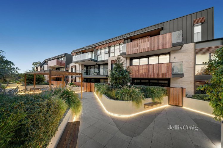 AG16 26-30 Pryor Street Eltham 3095