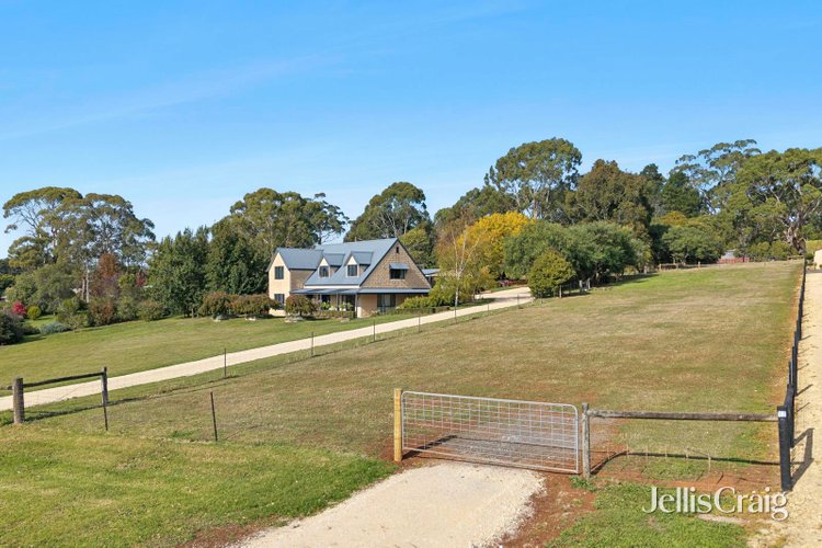 CA7 15 Molesworth Street Glenlyon 3461