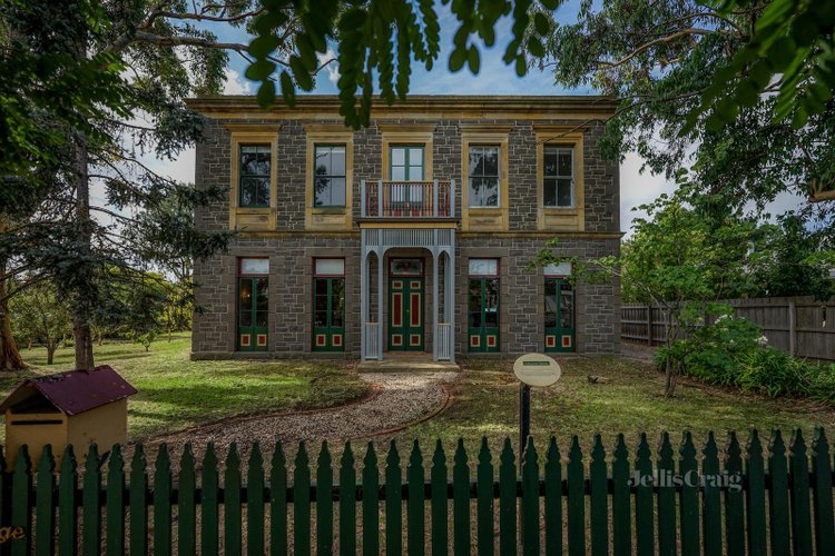 'College House' 106 Piper Street Kyneton 3444