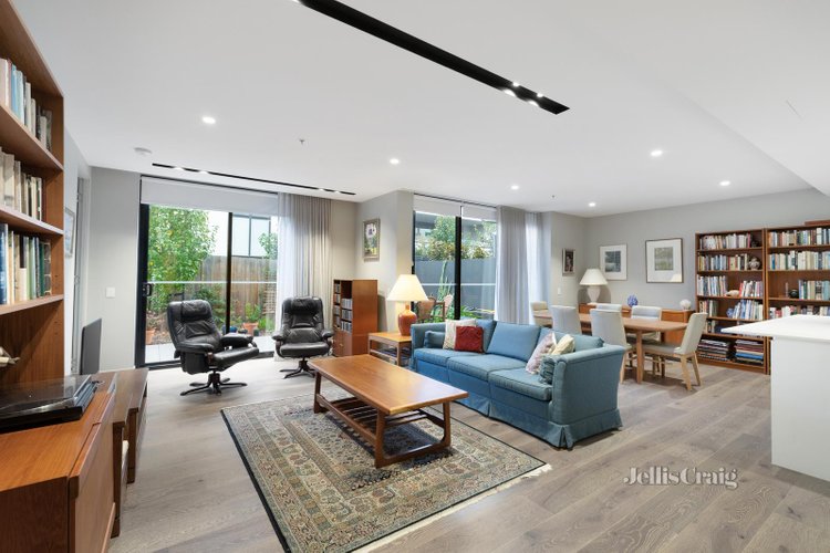 G02 1565 Malvern Road Glen Iris 3146