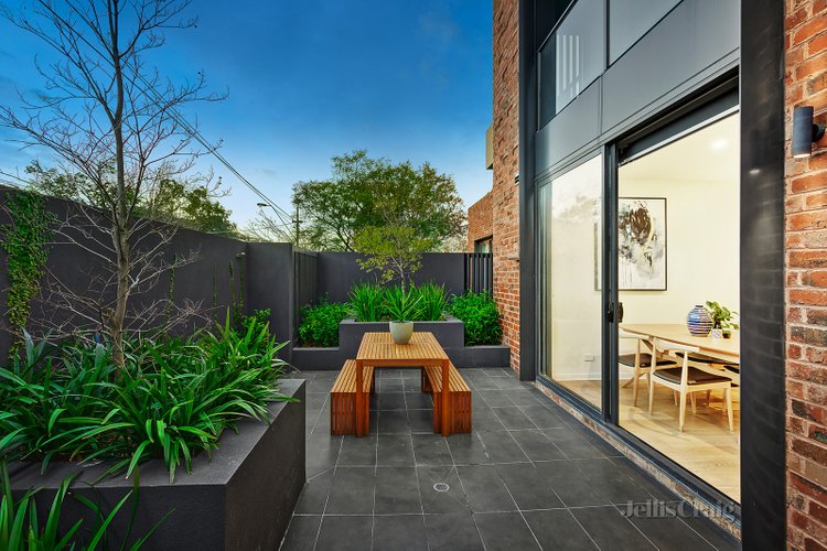 G02/687 Toorak Road Toorak 3142