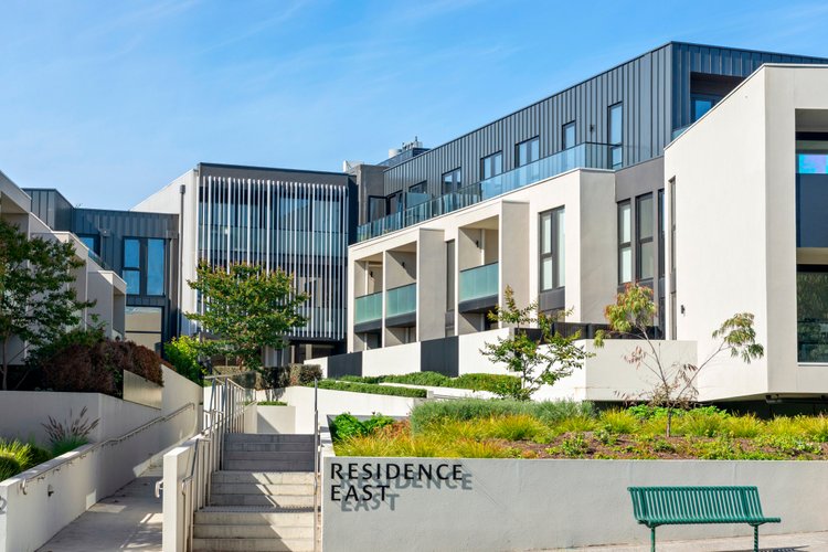 G19/692 Whitehorse Road Mont Albert 3127