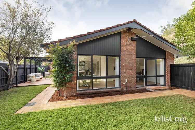 1 168 Brougham Street Kew 3101