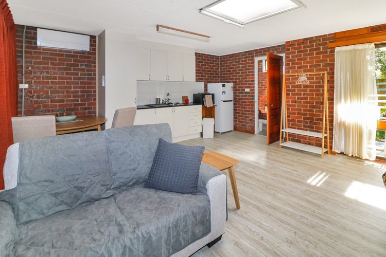 Studio apa/27 Stanley Street, Orbost