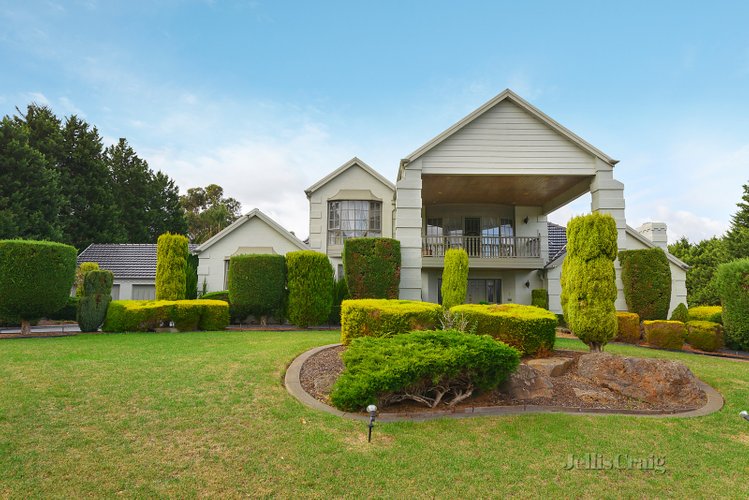 2 Annette Place Templestowe 3106