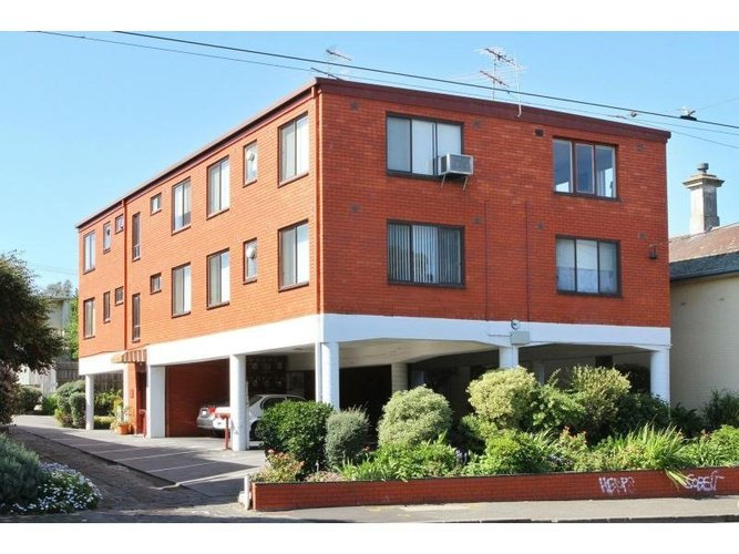 Unit 1 182 Mt Alexander Road Flemington 3031
