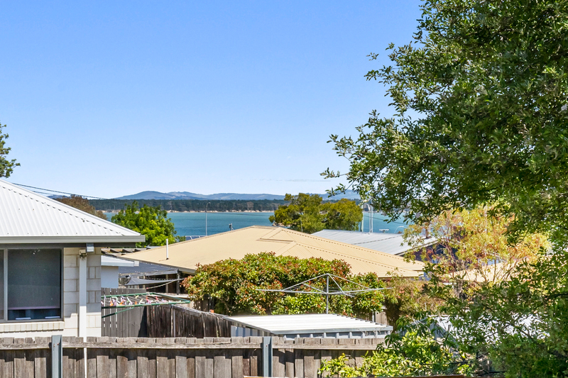 1 Cross Street, Midway Point, TAS, 7171