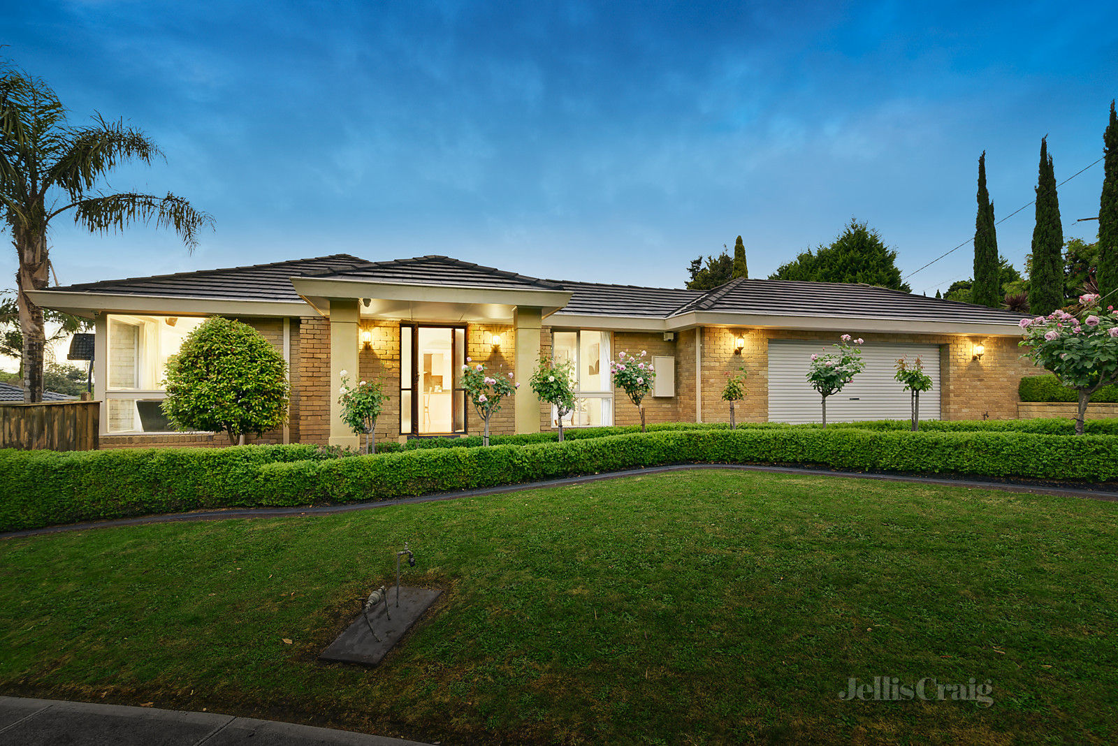 1 Honni Mews, Doncaster East
- Print Image 1