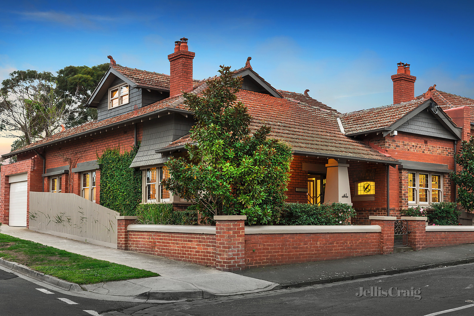 1 Luxton Road, South Yarra
- Print Image 1