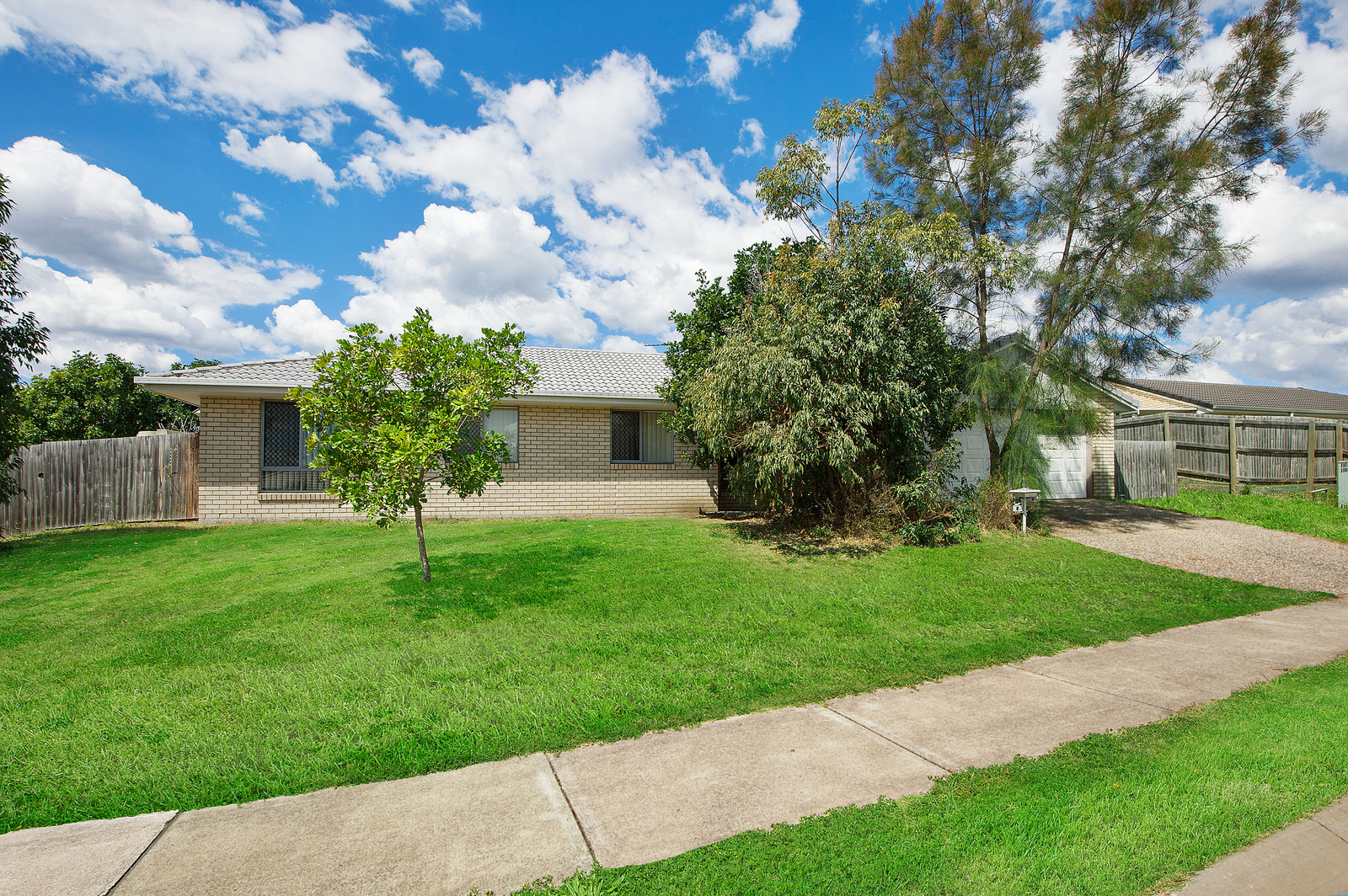 1 Nathan Close, Redbank Plains QLD 4301