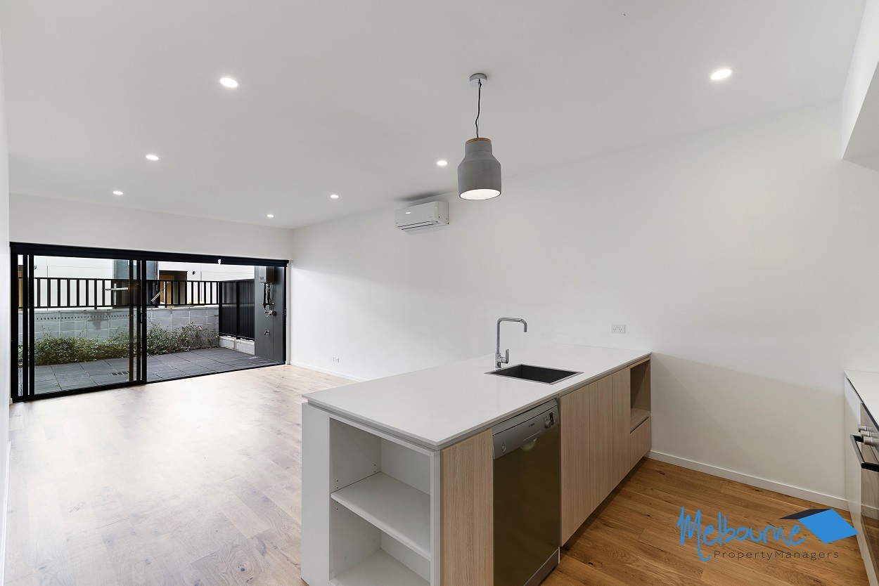 1 Sharp Circuit, Mill Park VIC 3082 