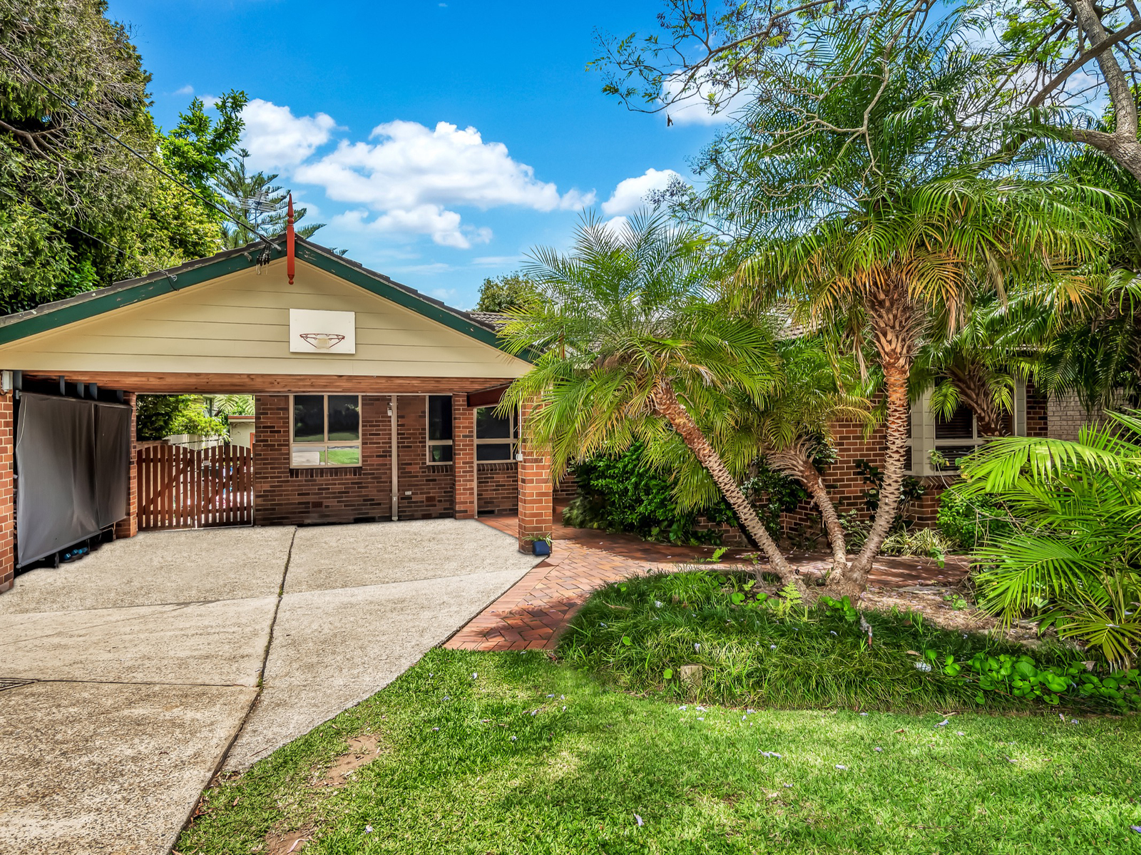 10 Clarinda Street, Hornsby NSW 2077