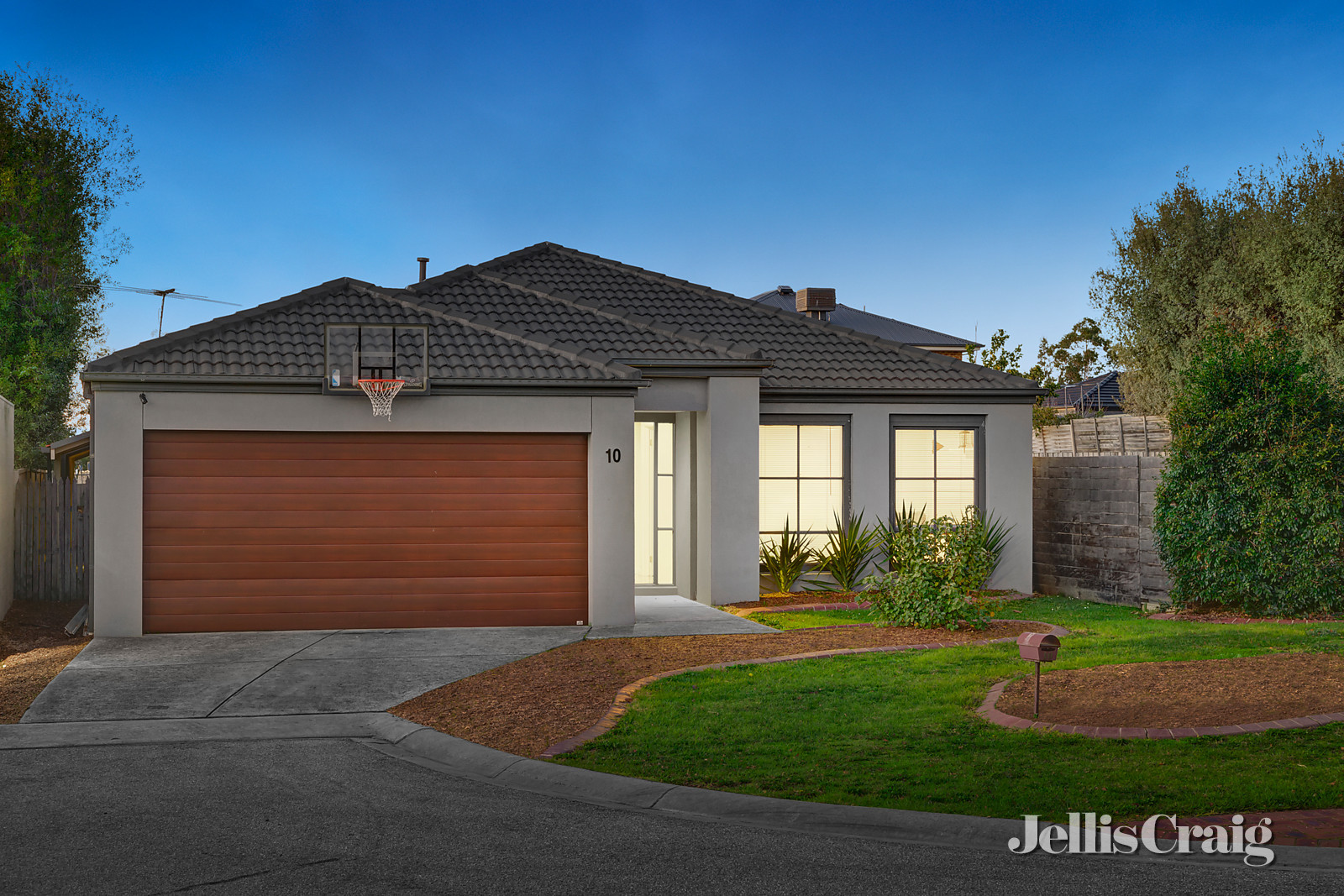 10 Glencoe Place, Lilydale
- Print Image 1