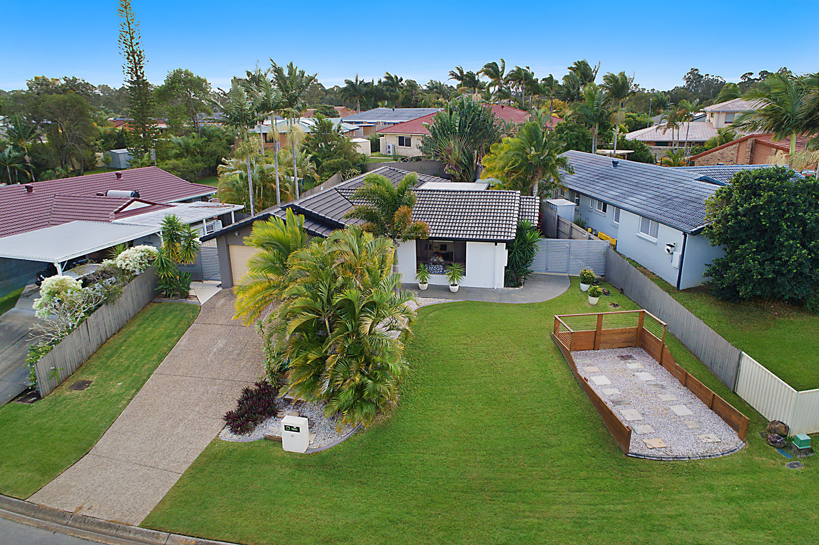 10 Haddon Court, Carrara QLD 4211