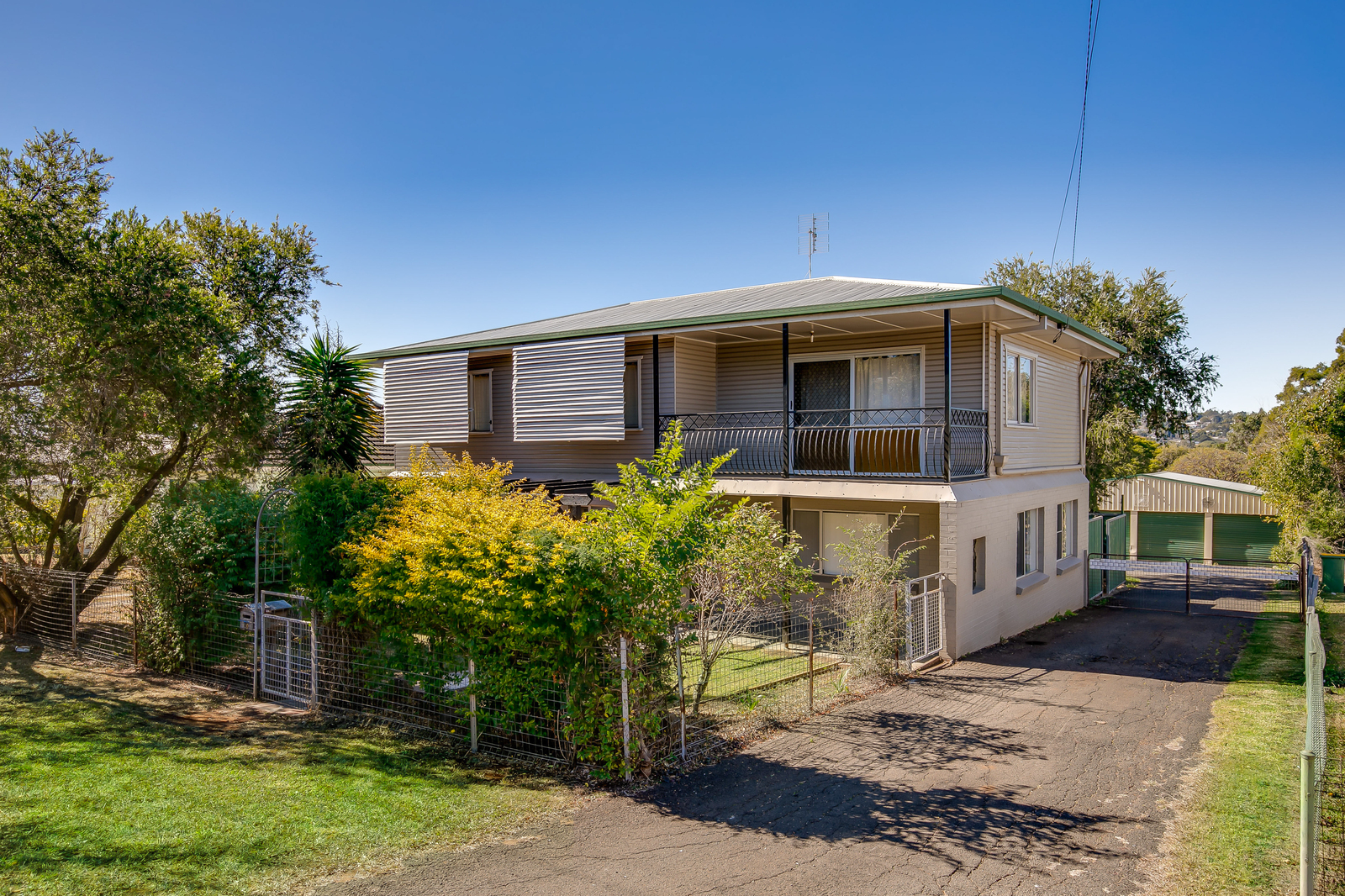 10 Hillside Street, Newtown QLD 4350