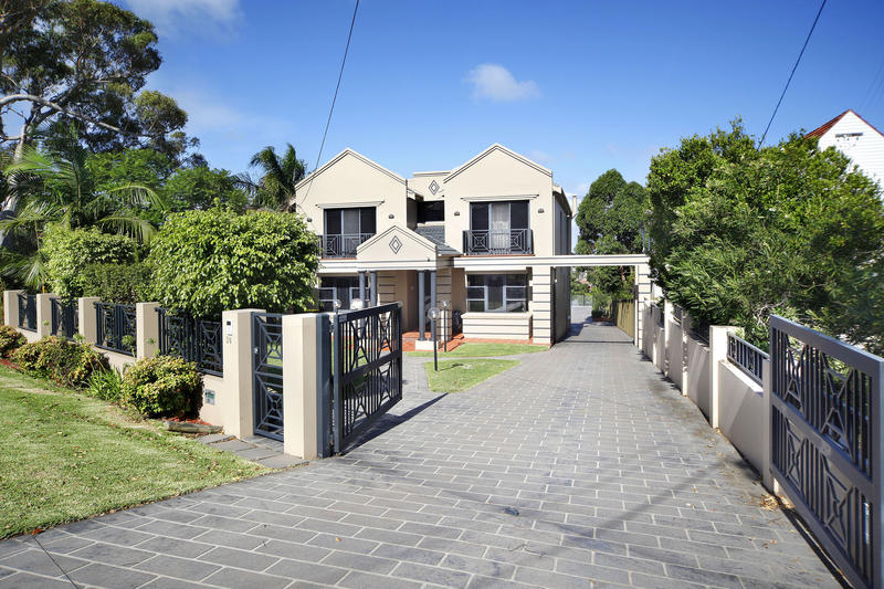 10 Langer Avenue, Caringbah NSW 2229 