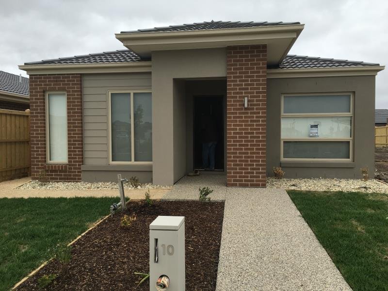 10 Maslin Walk, Point Cook VIC 3030 