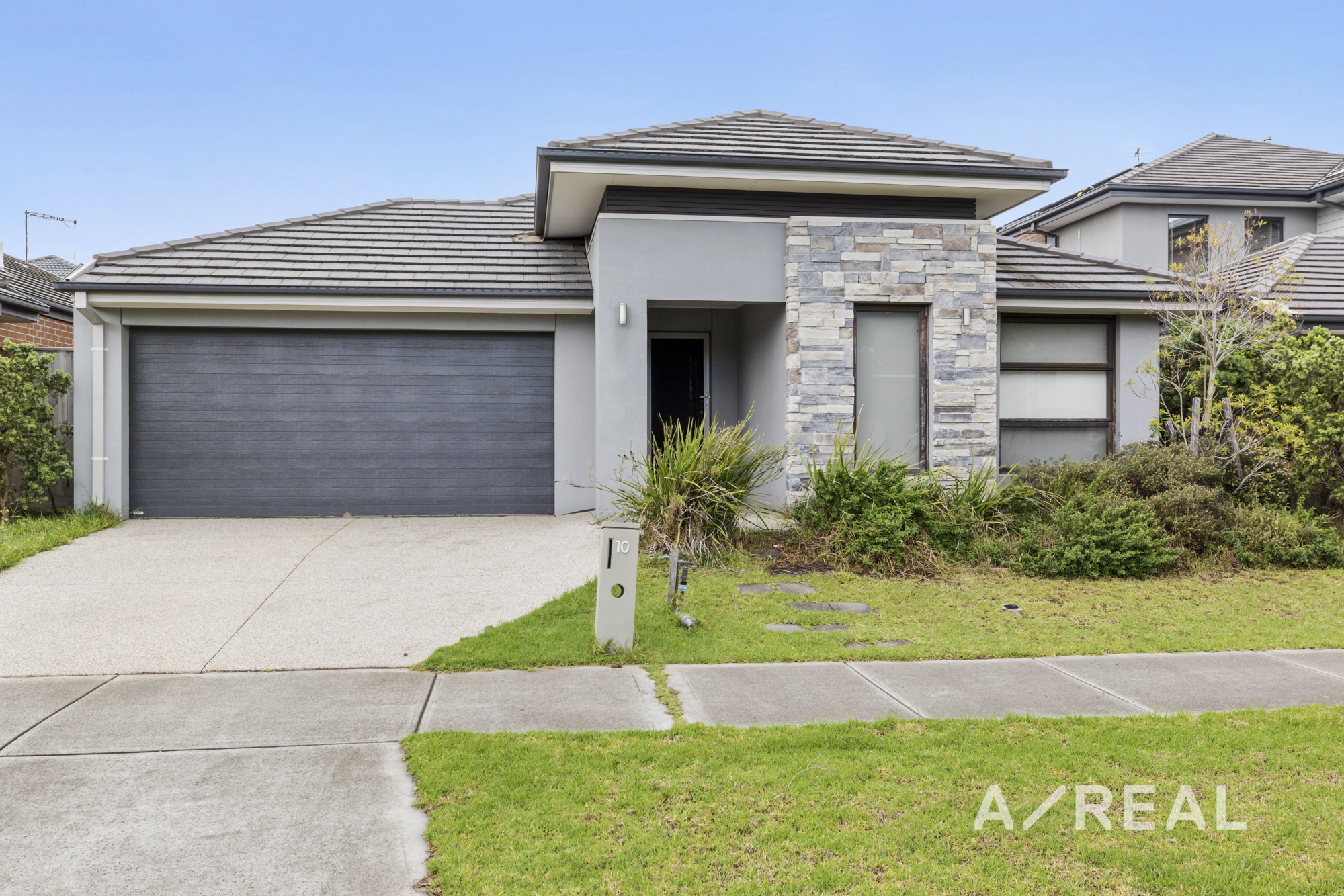 10 Newport Avenue, Williams Landing VIC 3027 