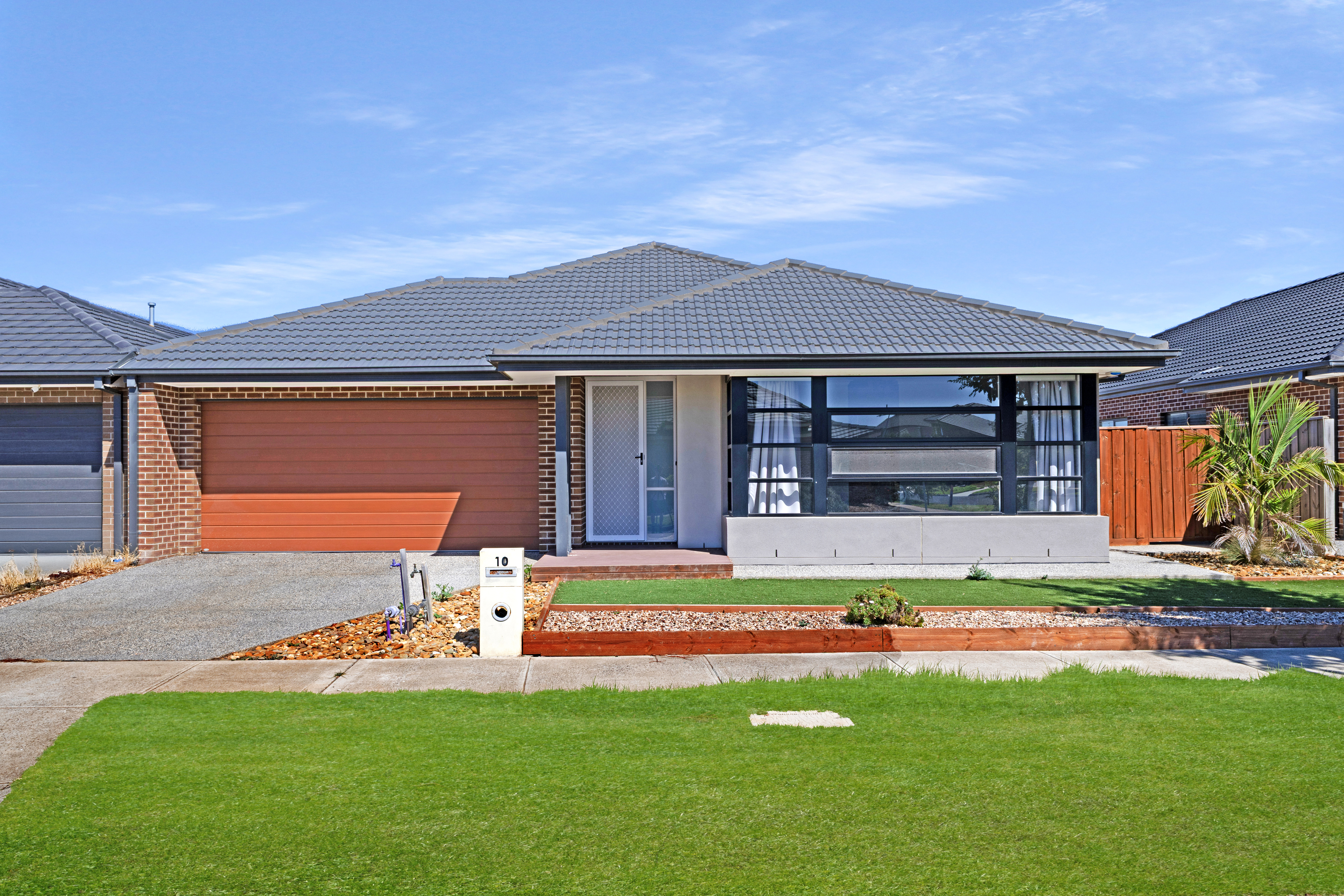 10 Overland Chase, Werribee VIC 3030 