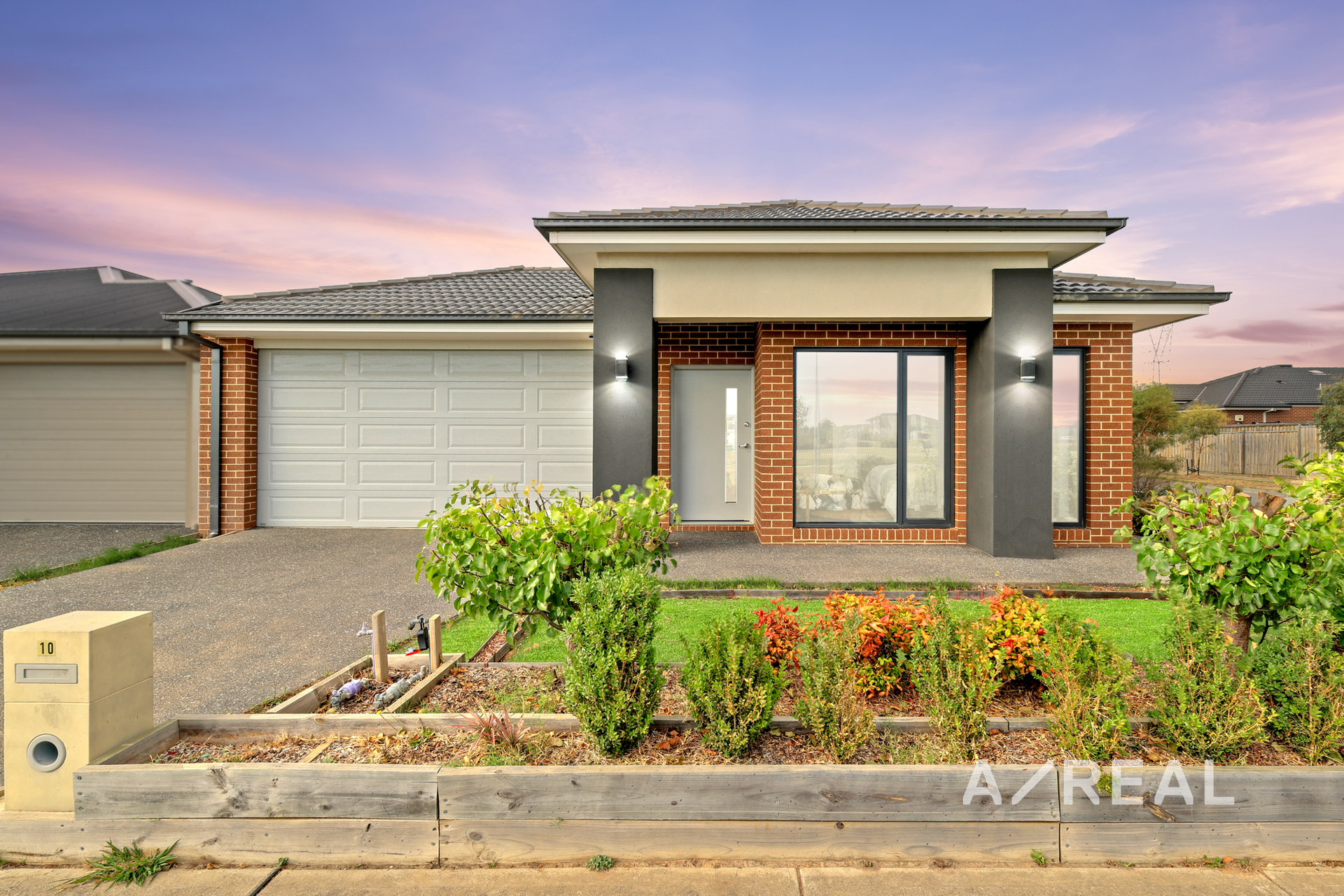 10 Saldi Street, Clyde North VIC 3978 