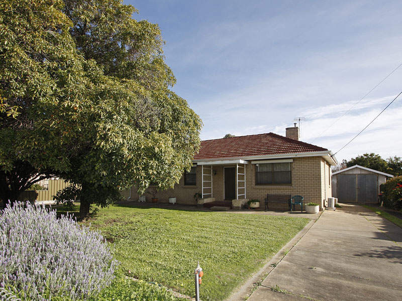 10 Ulva Avenue