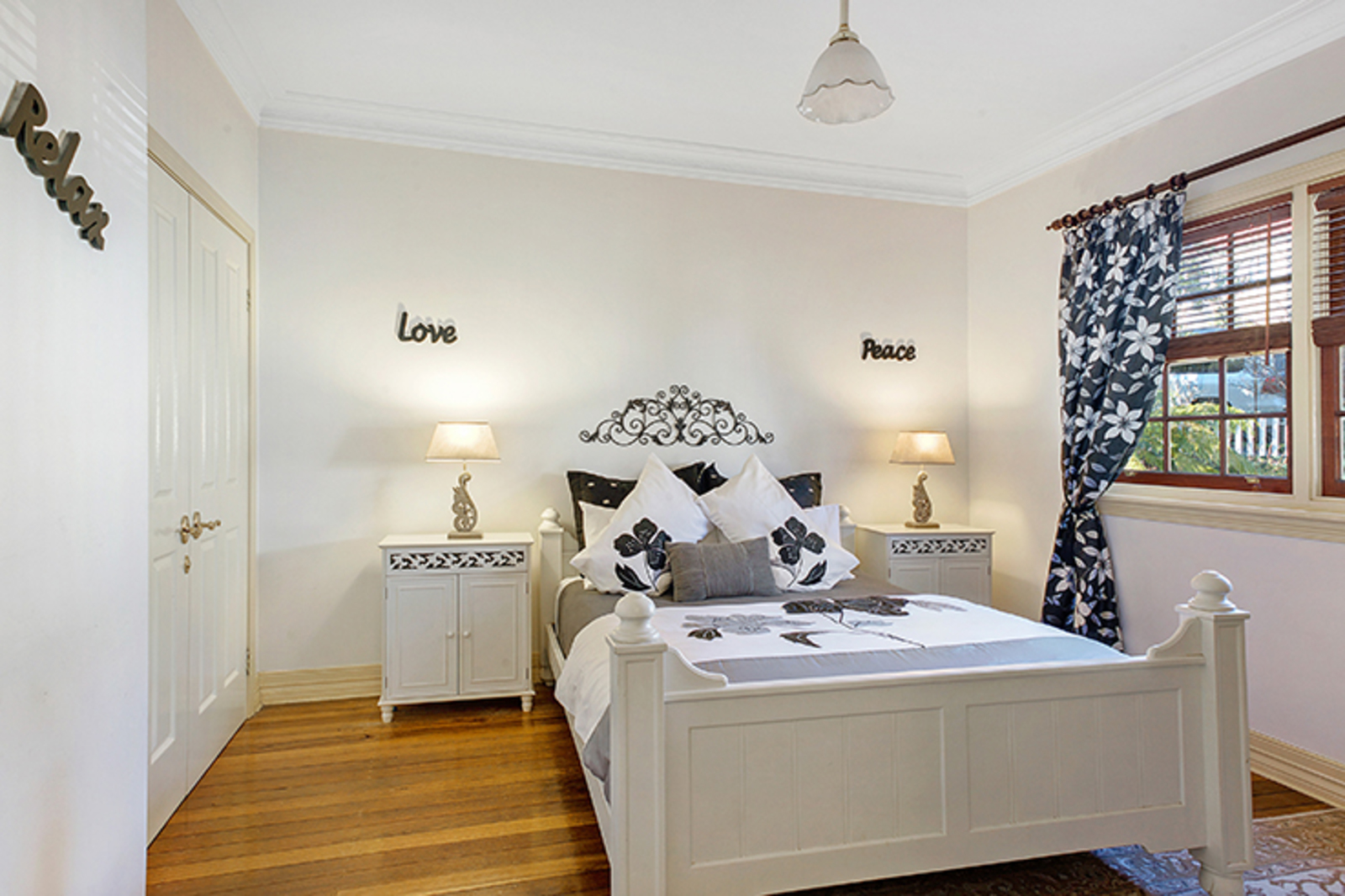 102 Megalong Street Leura Nsw 2780