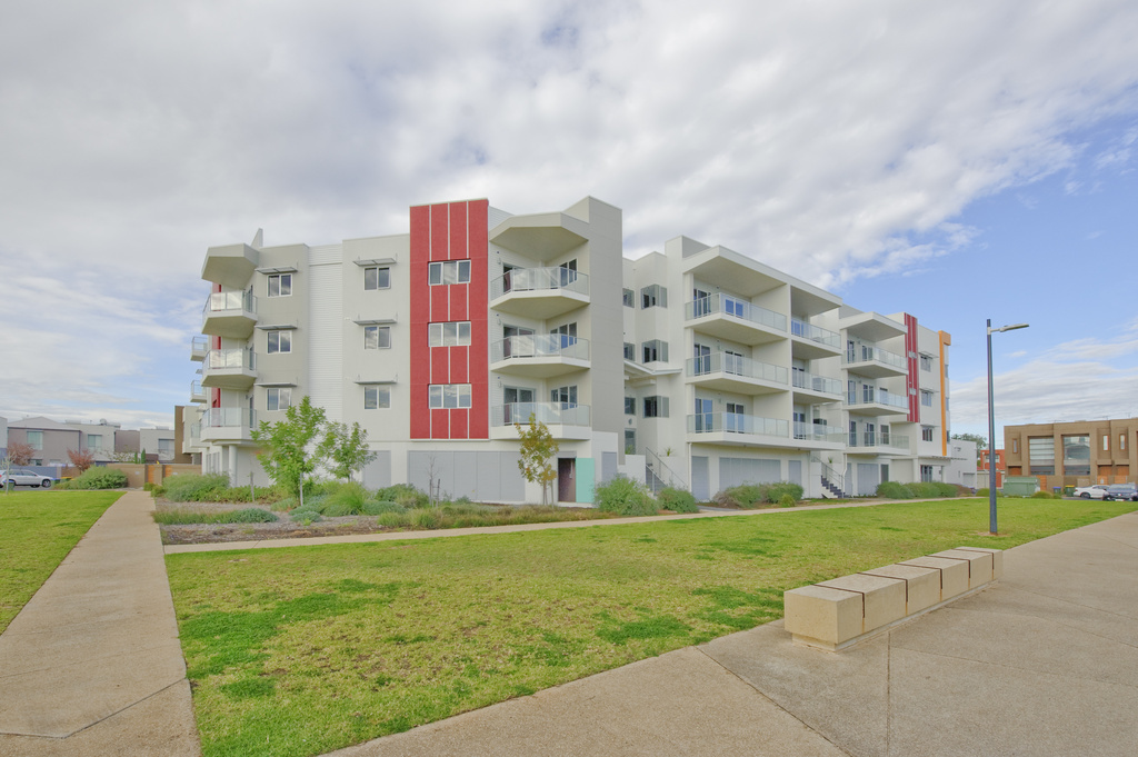 106/16 Mann Drive