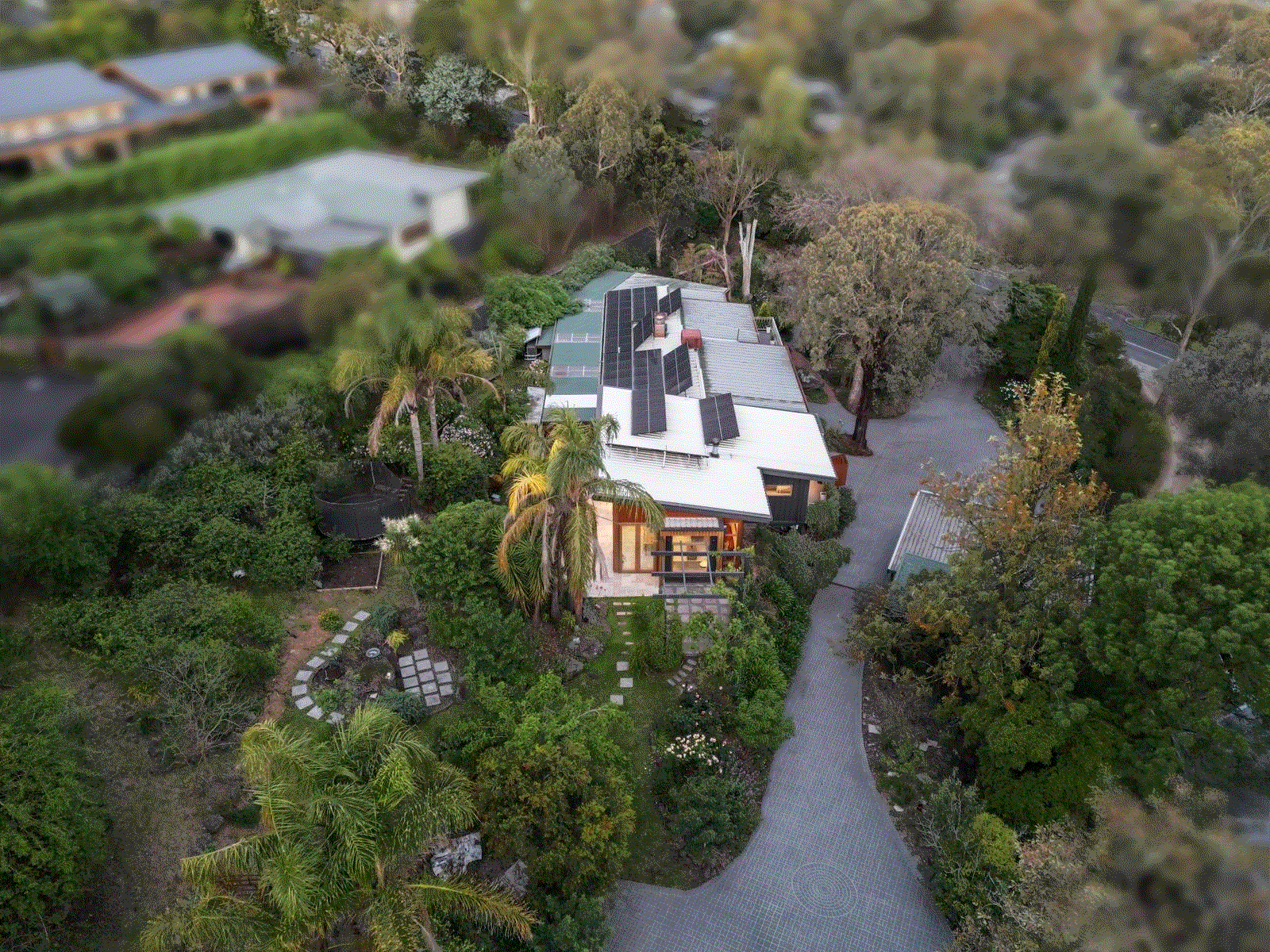 https://images.listonce.com.au/listings/109-111-ryans-road-eltham-north-vic-3095/456/01982456_floorplan_01.gif?Tncj3uRS3FM