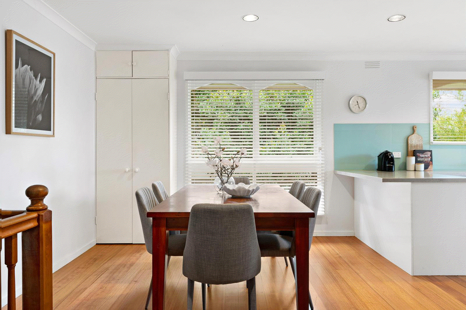 https://images.listonce.com.au/listings/11-derry-street-aberfeldie-vic-3040/420/01518420_floorplan_01.gif?_Stiu4KwgXQ