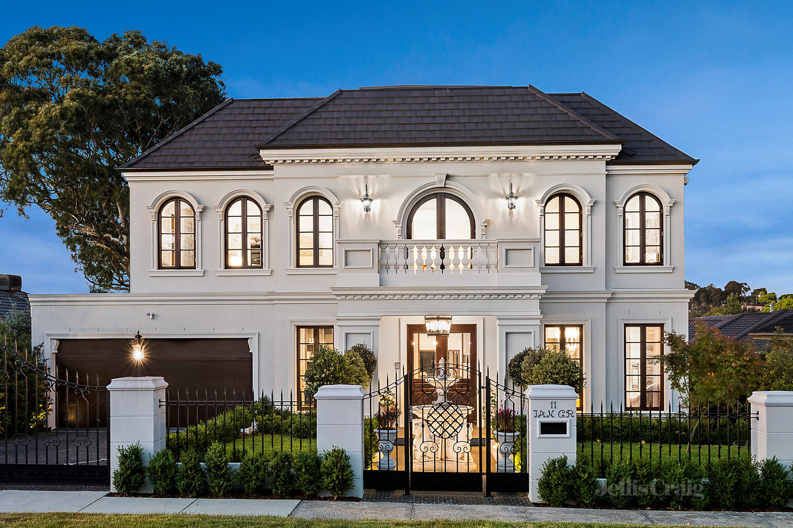 11 Ian Grove, Mount Waverley
- Print Image 1