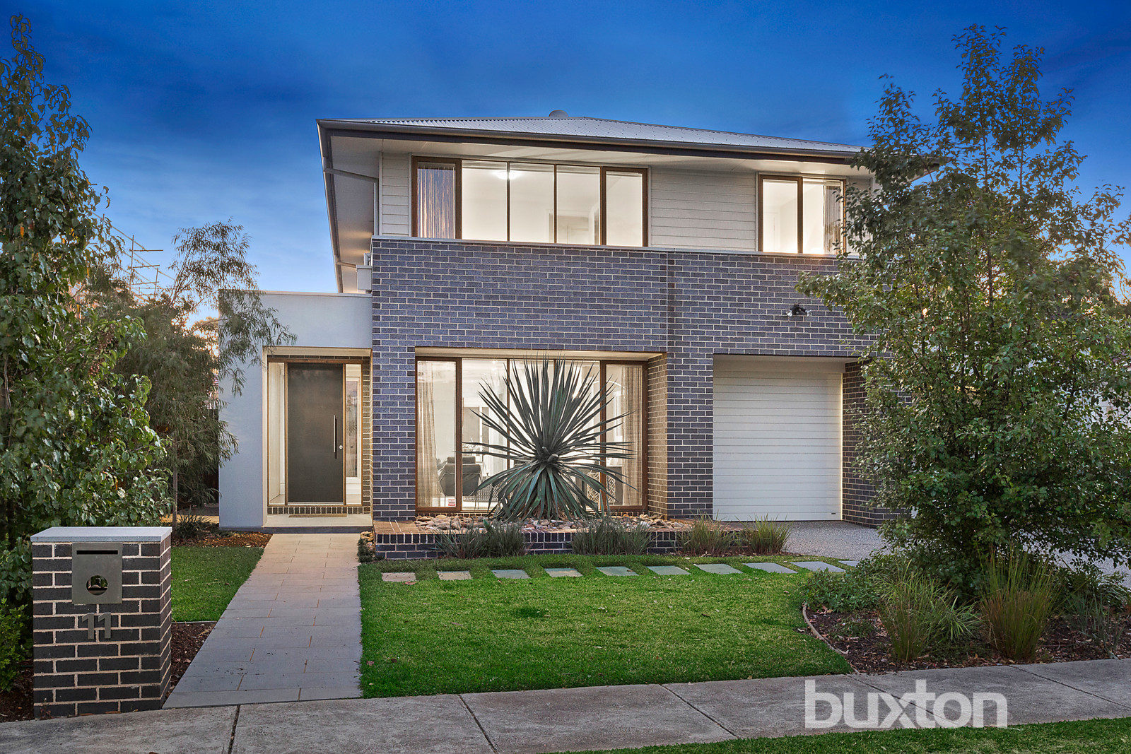 11 Raymond Court, Brighton East VIC 3187 Buxton 2020