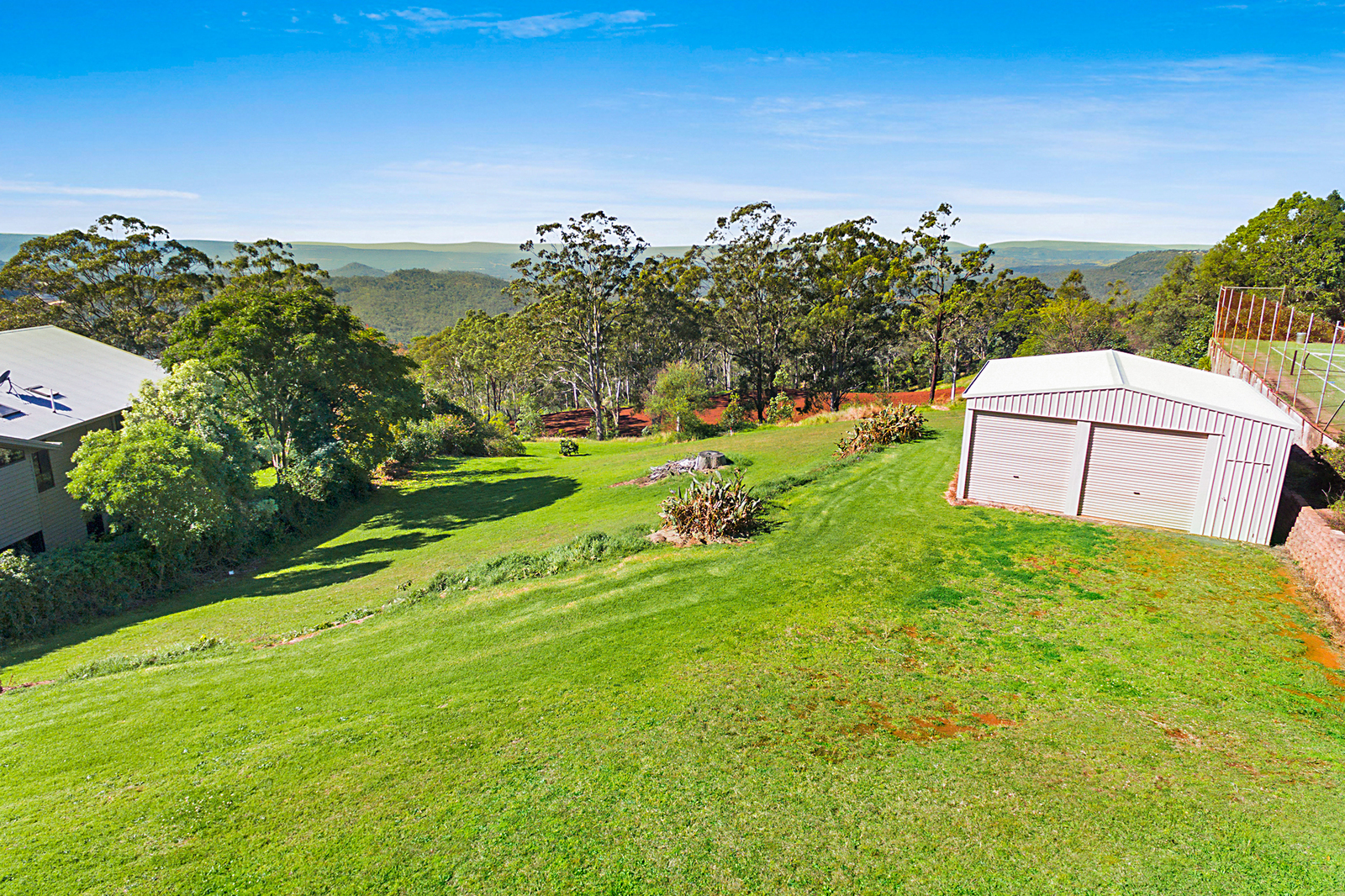 11 Scenic Crescent, Blue Mountain Heights QLD 4350