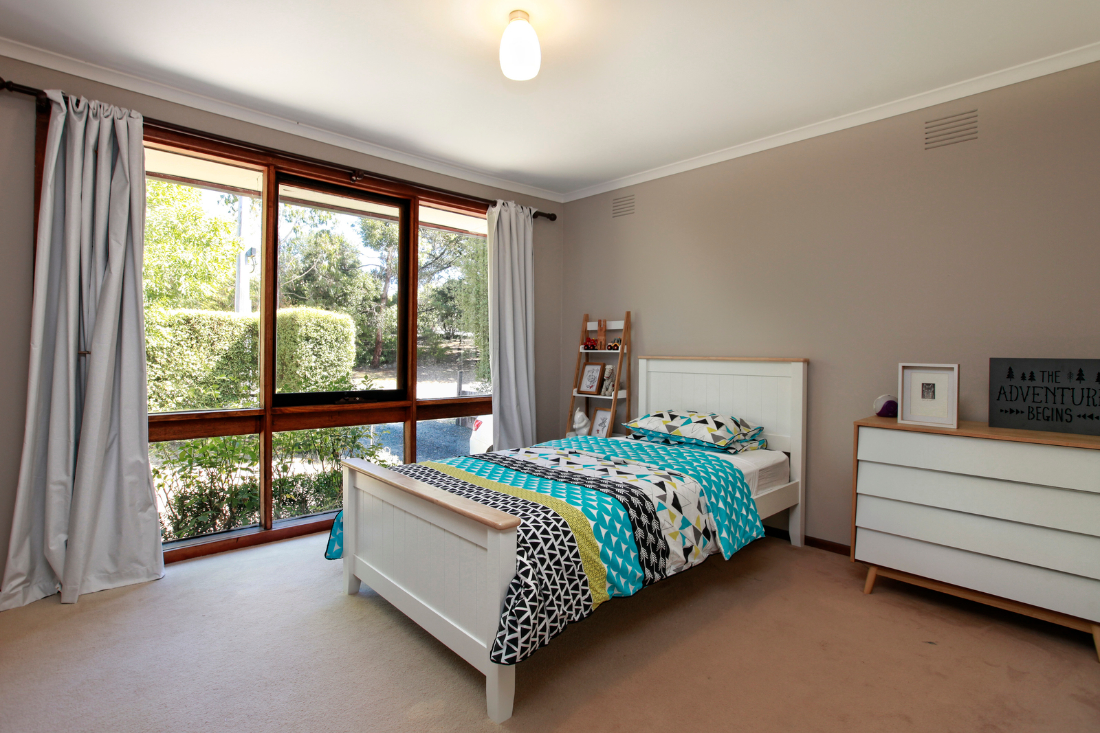 11 Tennyson Street, Woodend RT Edgar