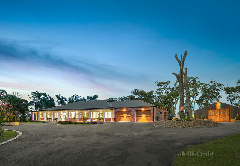 11 Valley Road