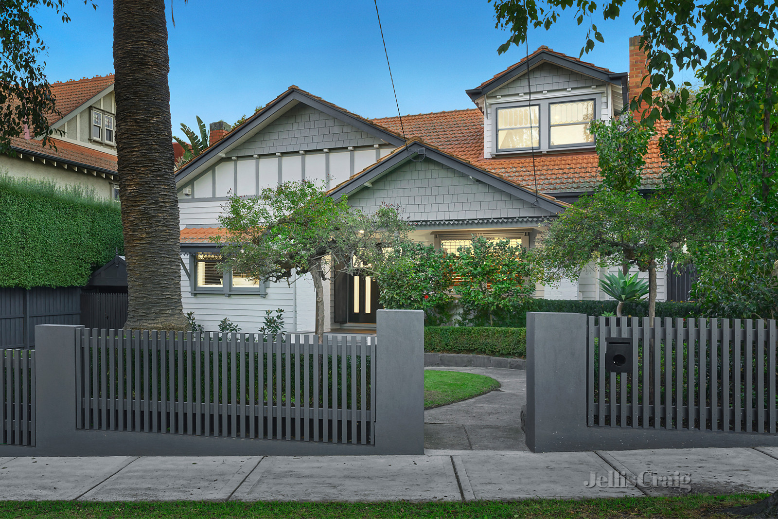 11 Wahroongaa Crescent, Murrumbeena
- Print Image 1