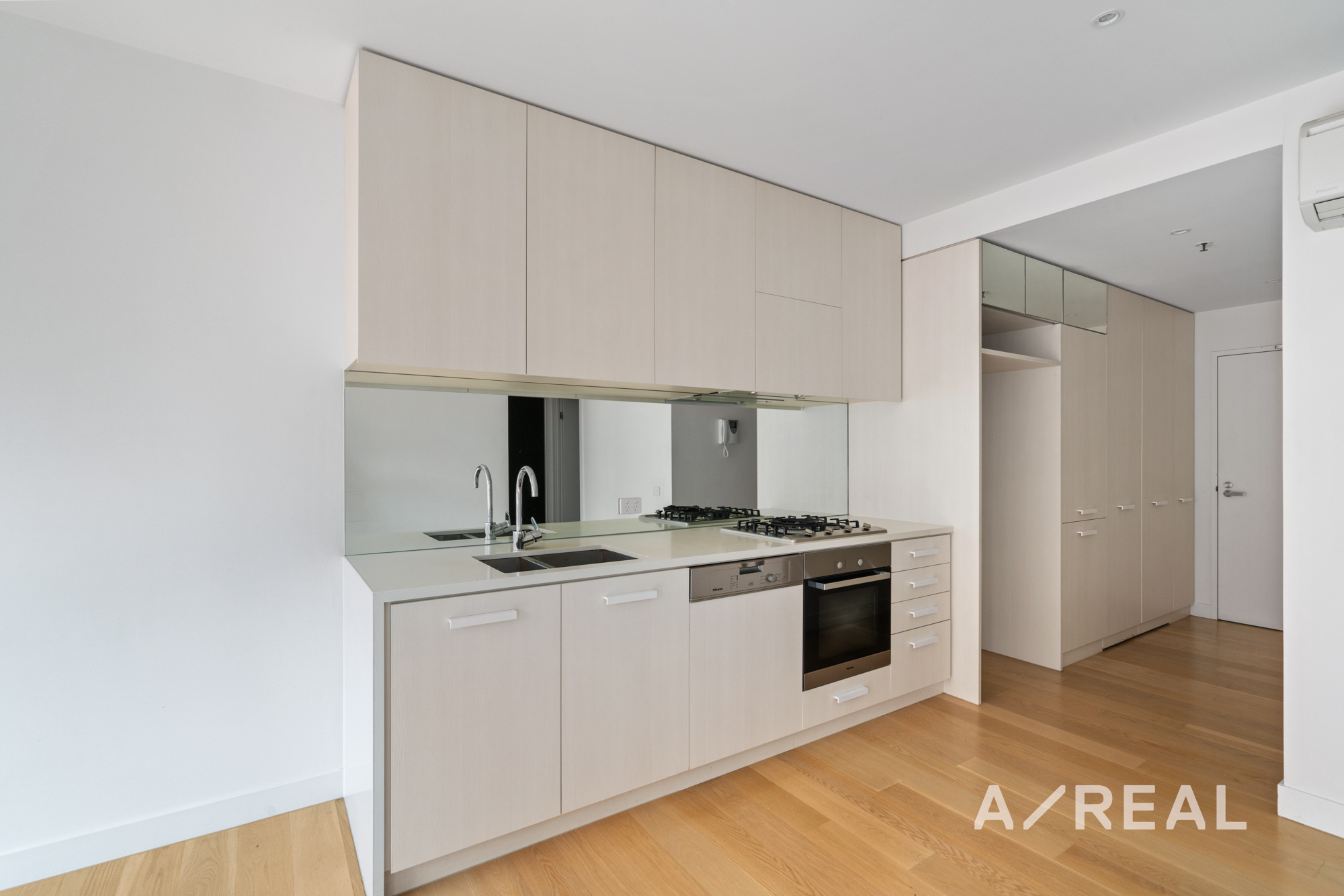 1104/38 Albert Road, South Melbourne VIC 3205 