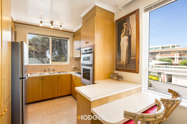 11/41-43 Bay Road Sandringham