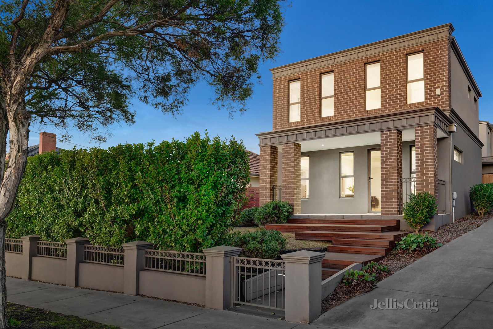 1/15 Somerset Road, Glen Iris
- Print Image 1