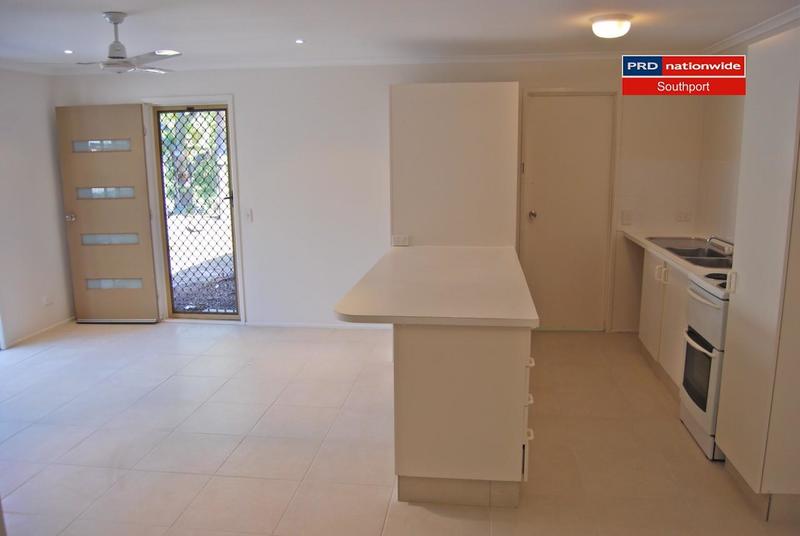 1/185 Central Street LABRADOR QLD 4215