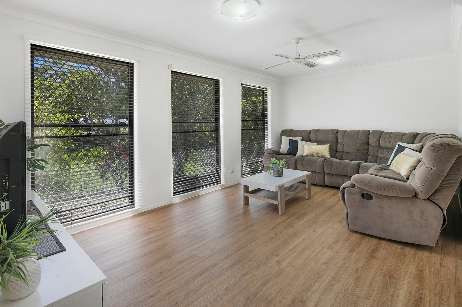 12 Barton Street, Capalaba QLD 4157