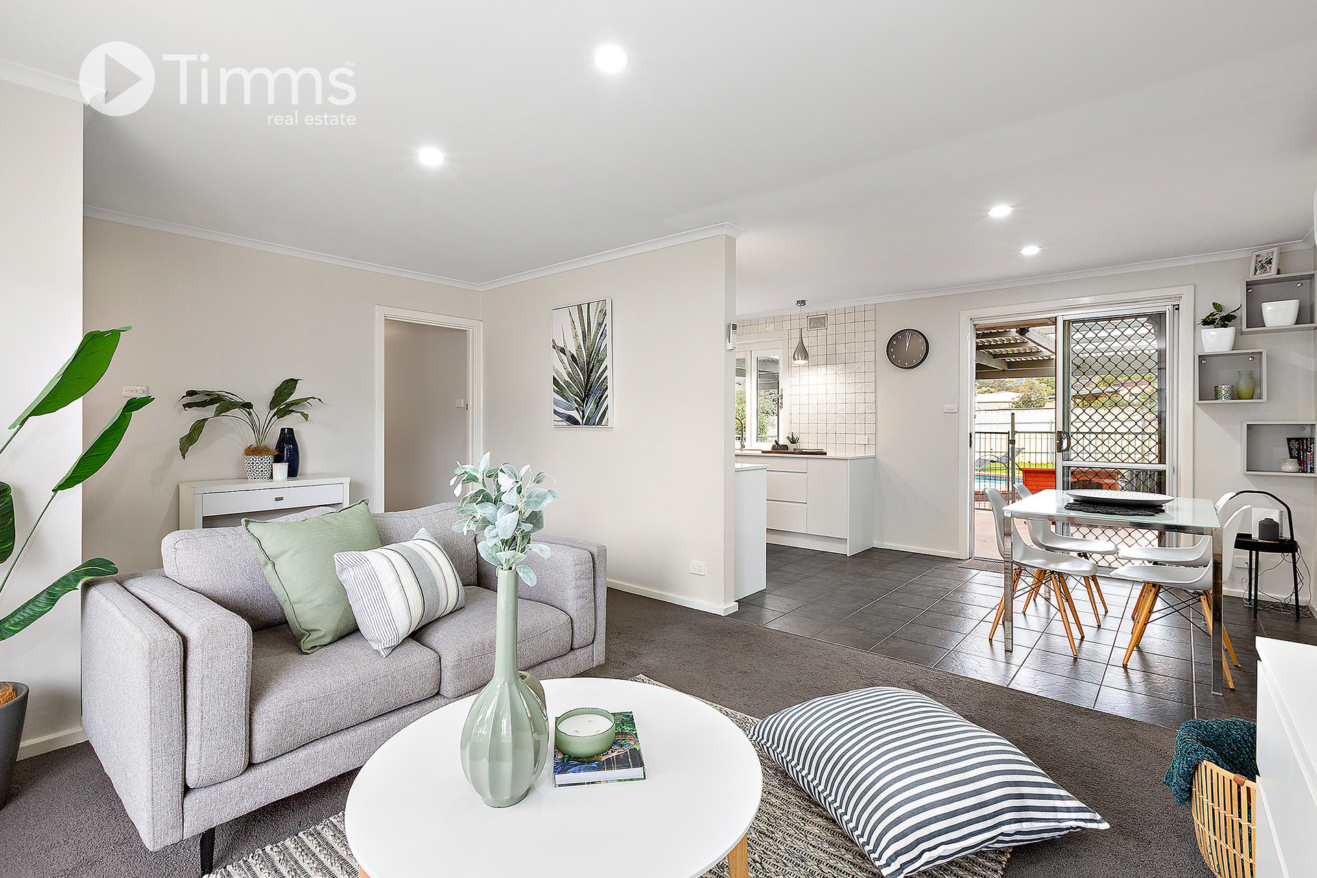 12 Christopher Road