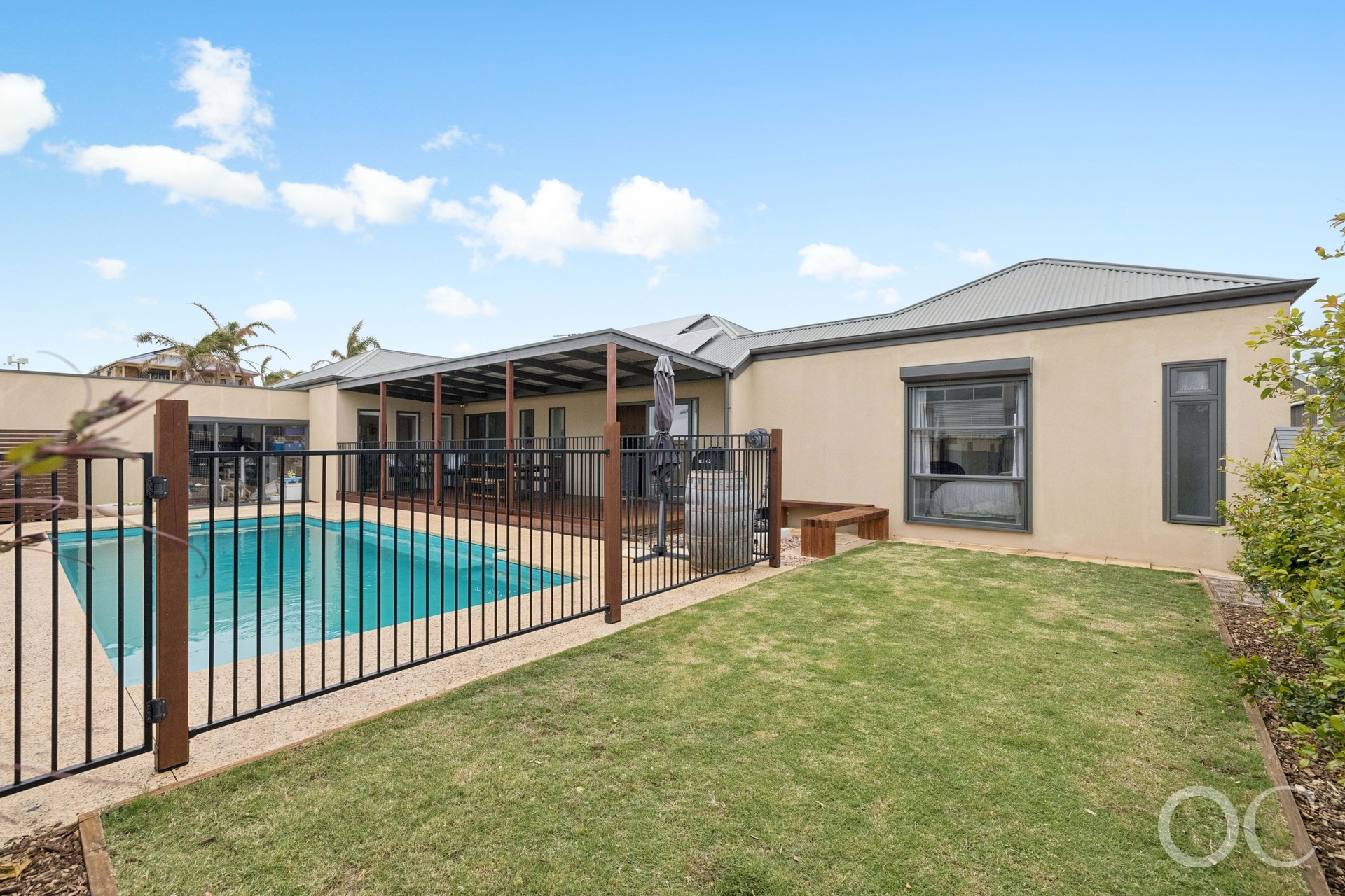 12 Elberry Close
