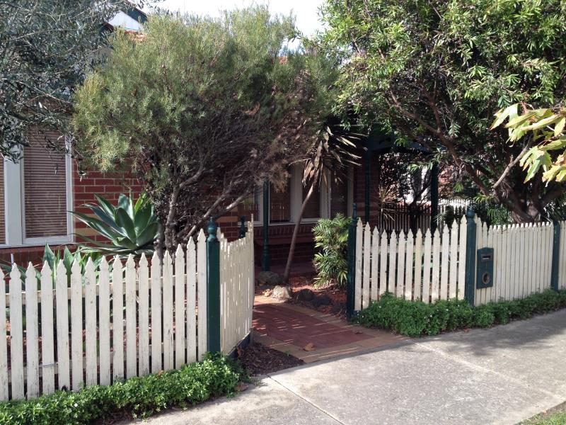 1/2 Fulham Road, Alphington VIC 3078 